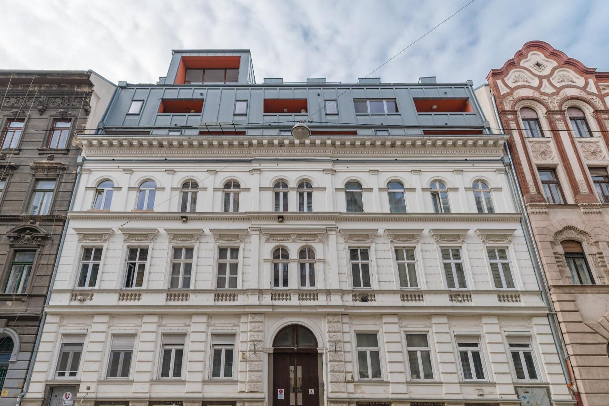 Miami Vice Apartment With Balcony Budapest Eksteriør bilde